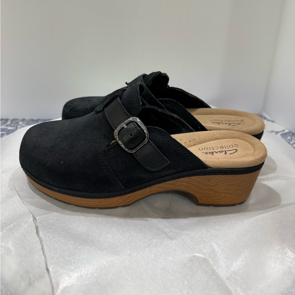 NWT Clarks Women's Black Suede Clogs size 9w
